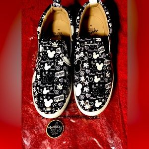 Size 39 Mickey Mouse Disney monkey feet slides